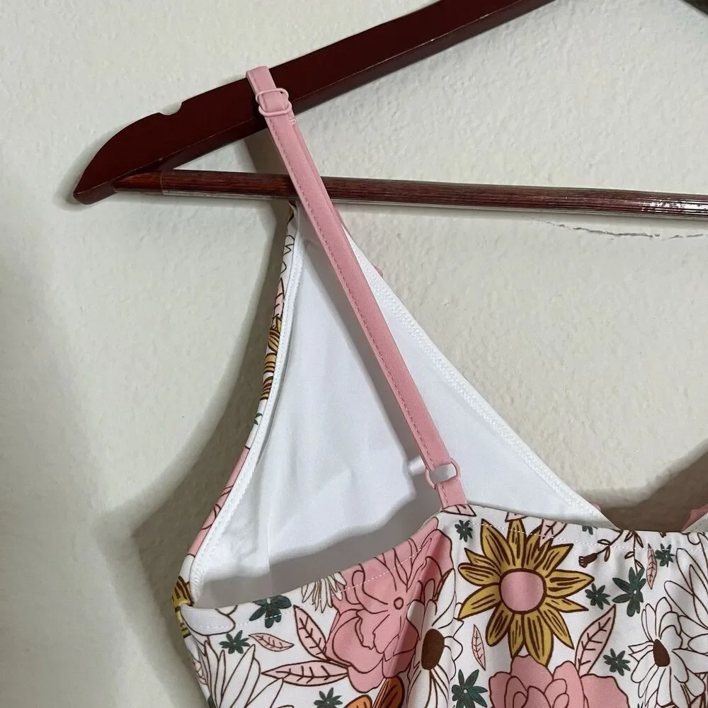NWT Caden Lane Women’s Teen Girl SZ M Swimsuit Ruffle Floral Pink Blue One Piece